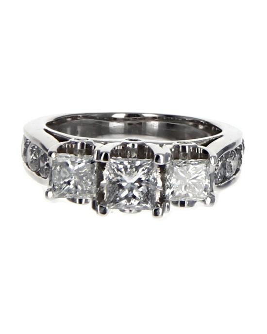 Princess and Round Diamond Ring in White Gold